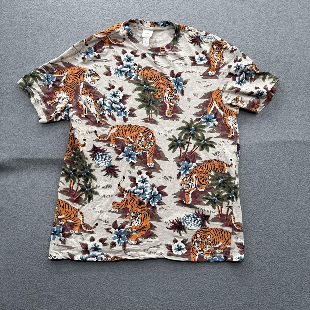 H&M Shirt Mens Medium Multicolor Allover‎ Tiger Tropical Graphic Tee Cotton